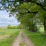 Luxus Lindenhof -ferienwohnungen In Friesland An Der Nordsee Am Naturschutzgebiet Urwald * Neuenburg (Friesland)