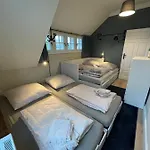 Luxus Lindenhof -ferienwohnungen In Friesland An Der Nordsee Am Naturschutzgebiet Urwald Neuenburg (Friesland)