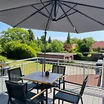 Luxus Lindenhof -ferienwohnungen In Friesland An Der Nordsee Am Naturschutzgebiet Urwald *