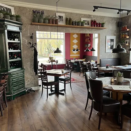 Apartment Luxus Lindenhof -ferienwohnungen In Friesland An Der Nordsee Am Naturschutzgebiet Urwald