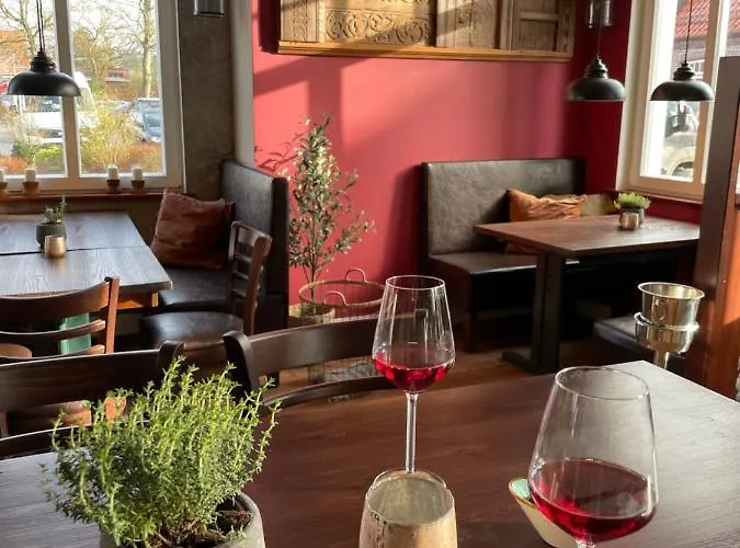 Luxus Lindenhof -ferienwohnungen In Friesland An Der Nordsee Am Naturschutzgebiet Urwald