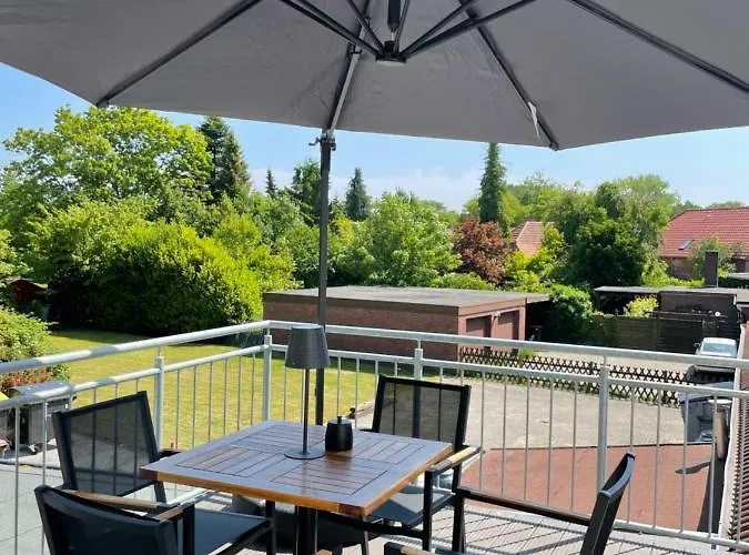 Luxus Lindenhof -ferienwohnungen In Friesland An Der Nordsee Am Naturschutzgebiet Urwald *